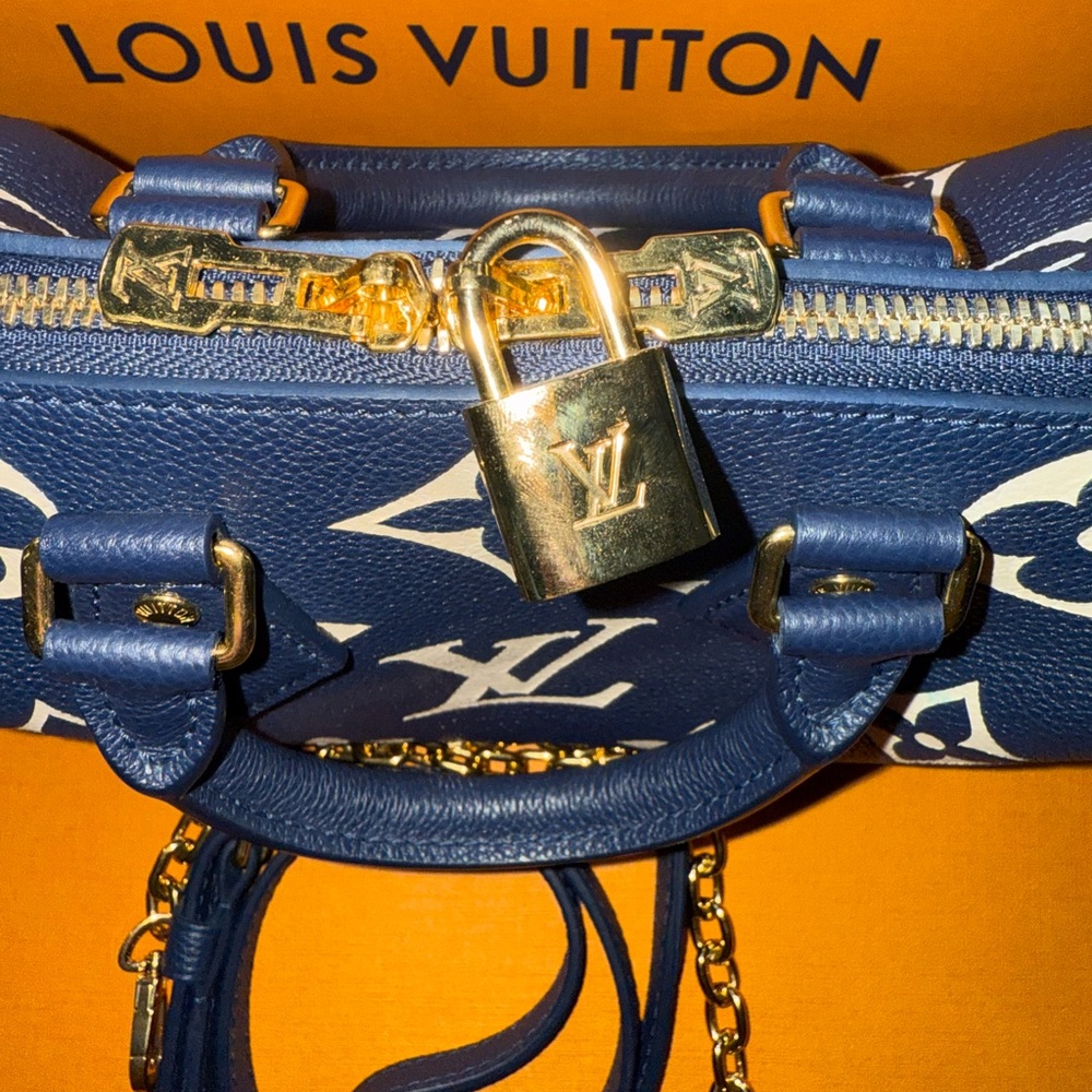 Louis Vuitton Blue and White Satchel with Iconic Monogram - Picture 7 of 10